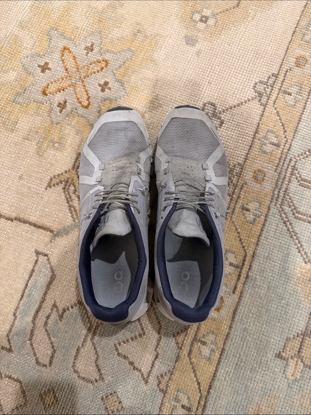 On Running Men's Light Gray Sneakers with Navy Collar